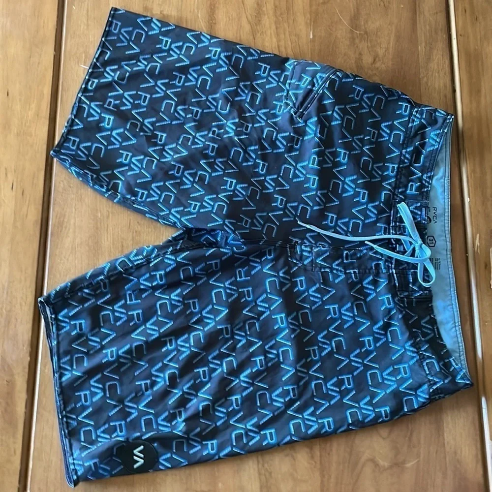 Rvca Board Shorts Size 31